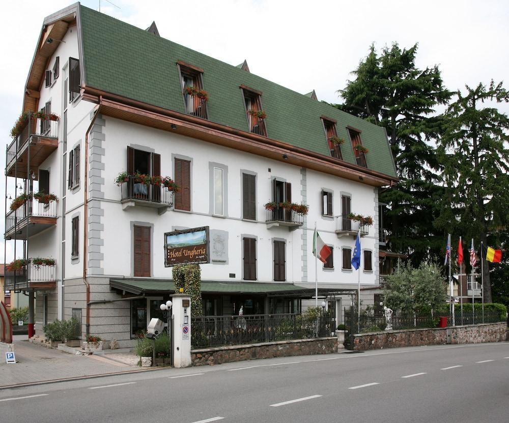 Hotel Ungheria Varese 1946 Bagian luar foto
